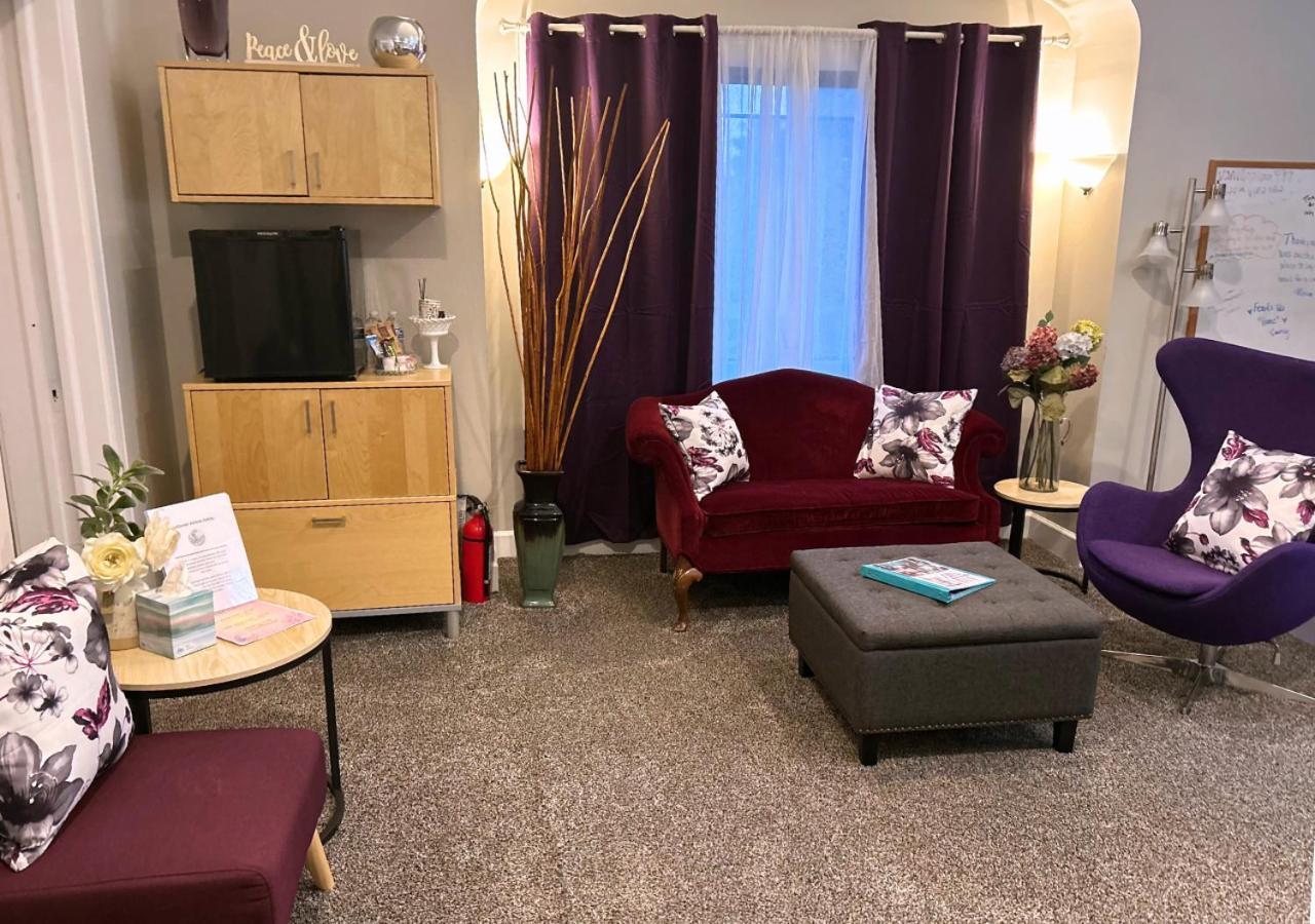 Vip Suites For Business Women, Nurses, College Moms Traveling To Indianapolis Exterior foto